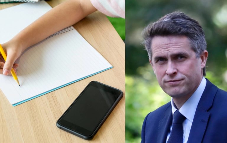 Government To Consult With Schools About Banning Mobile Phones 