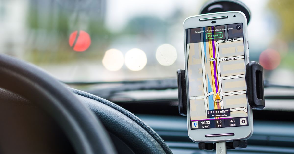 Using-your-phone-as-a-sat-nav-without-breaking-the-law